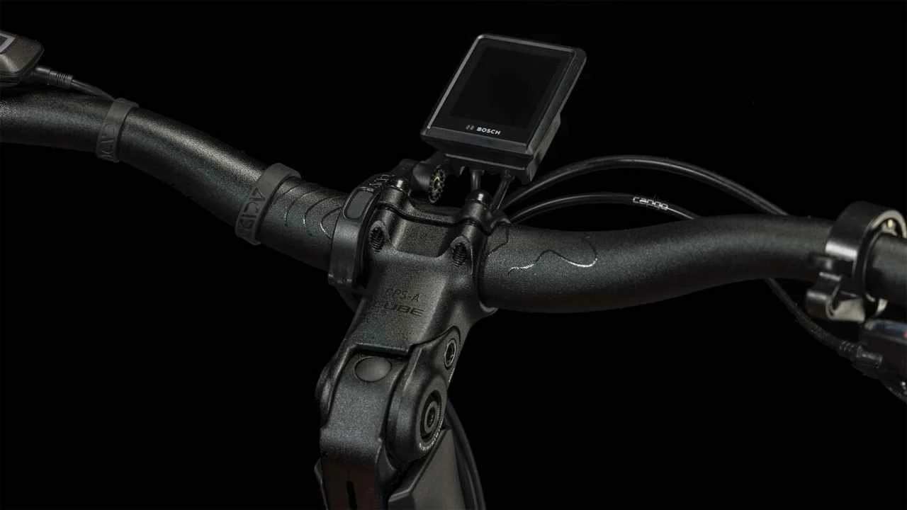 Cube Kathmandu Hybrid EXC 750 Red N Black E-Bike Trekkingrad Damen â Bild 5