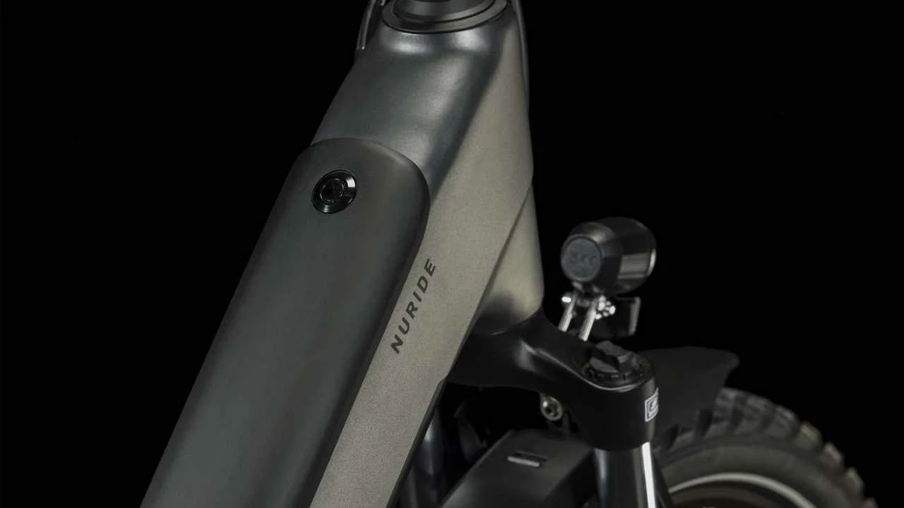 Cube Nuride Hybrid Performance 625 Allroad Graphite N Black E-Bike Trekkingrad Tiefeinsteiger â Bild 2