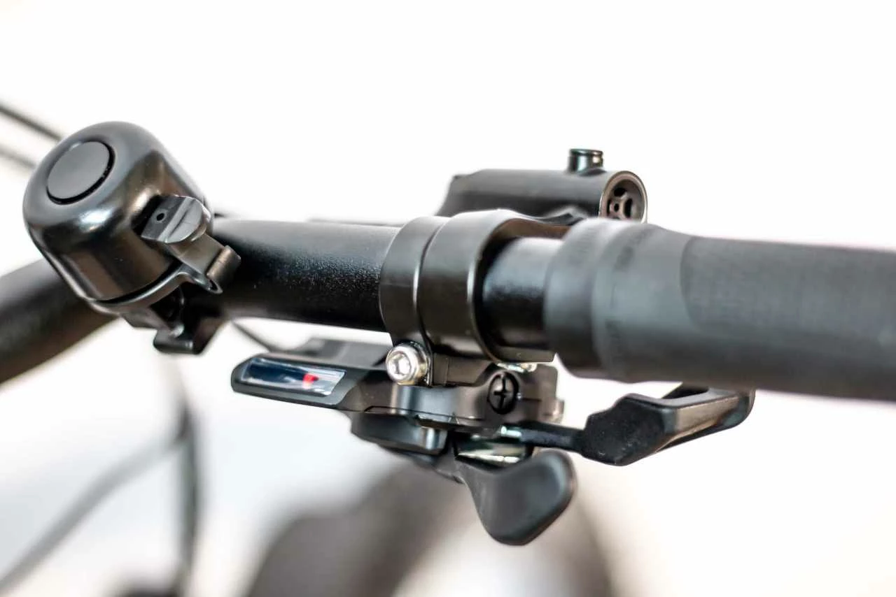 Cube Nuride Hybrid Pro 625 Allroad Black N Metal E-Bike Trekkingrad Herren â Bild 5