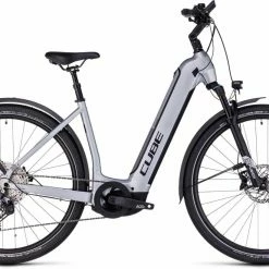 Cube Nuride Hybrid EXC 750 Allroad Polarsilver N Black E-Bike Trekkingrad Tiefeinsteiger